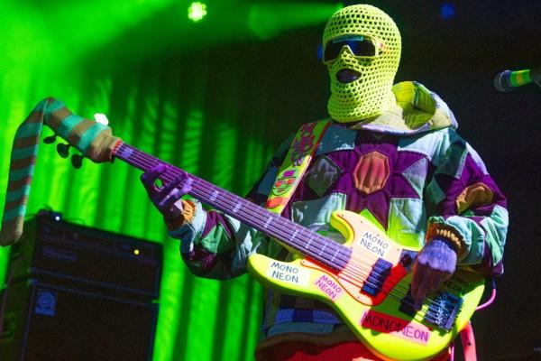 MonoNeon.2